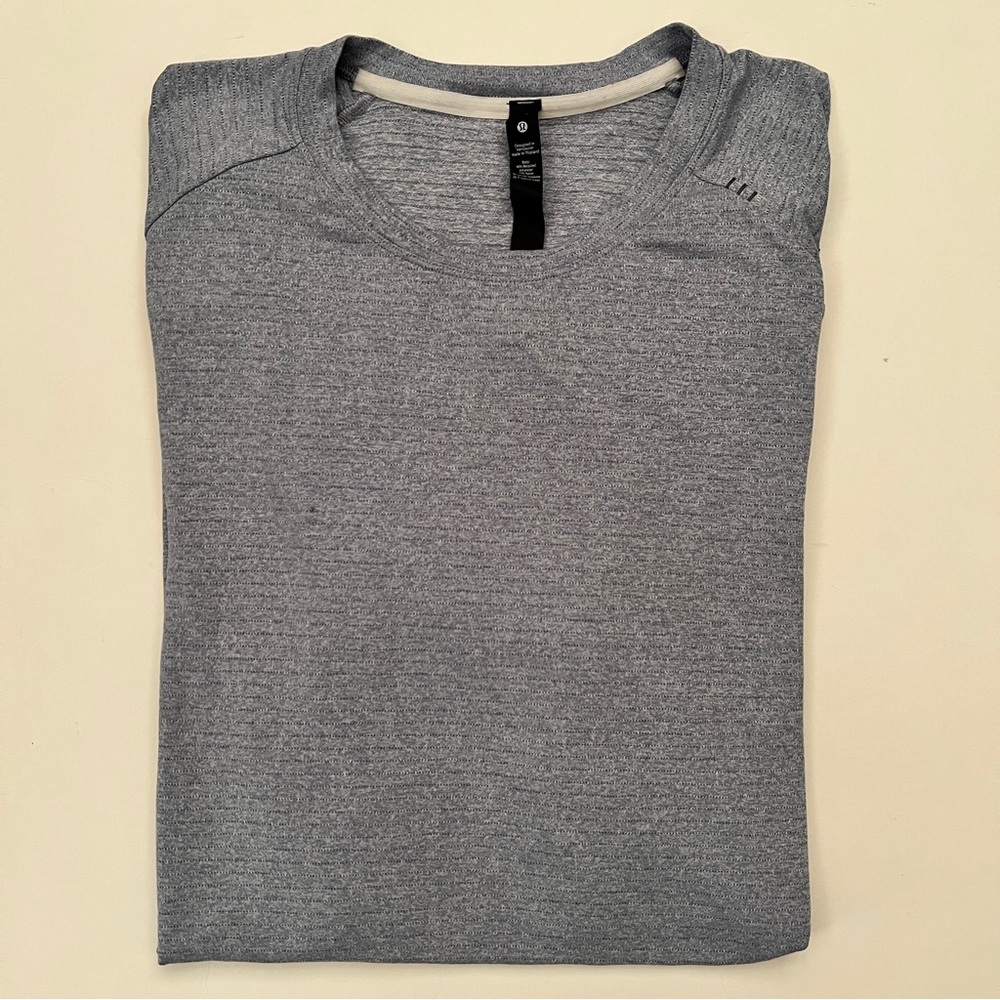 Lululemon Gray Crew Neck Tee